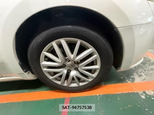 Nissan FUGA 2006-10 8230168-6