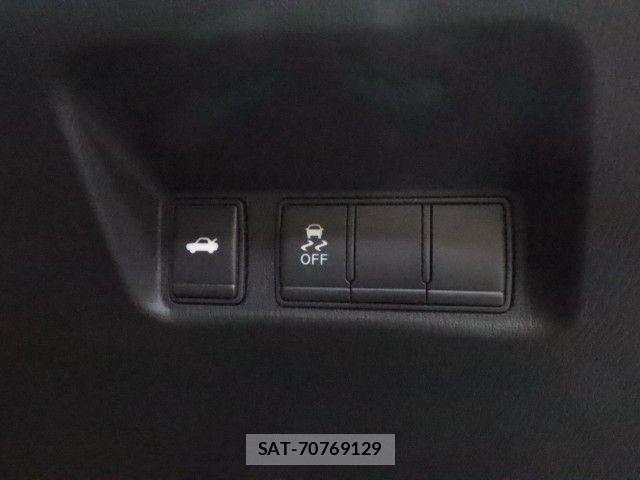 Nissan FUGA 2021-07 8230167-23