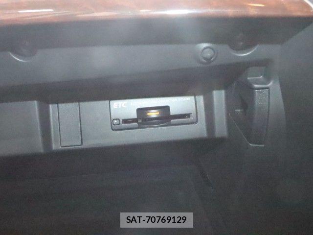 Nissan FUGA 2021-07 8230167-24