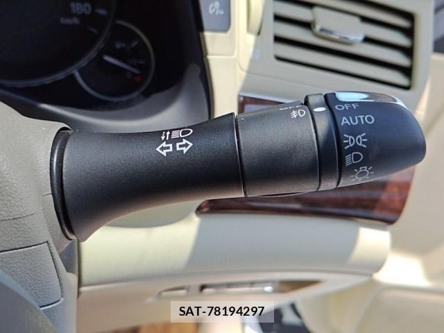 Nissan FUGA 2015-02 8314604-14