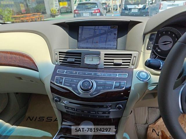 Nissan FUGA 2015-02 8314604-16