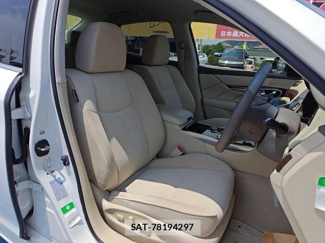 Nissan FUGA 2015-02 8314604-20