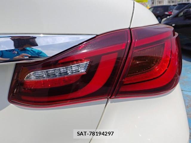 Nissan FUGA 2015-02 8314604-26