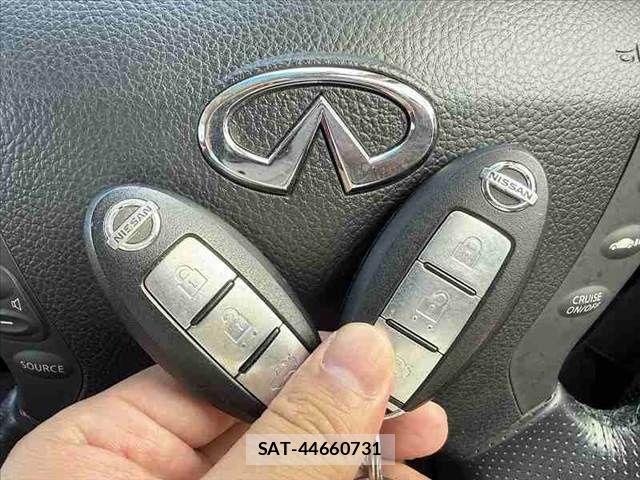 Nissan FUGA 2006-07 8314605-20
