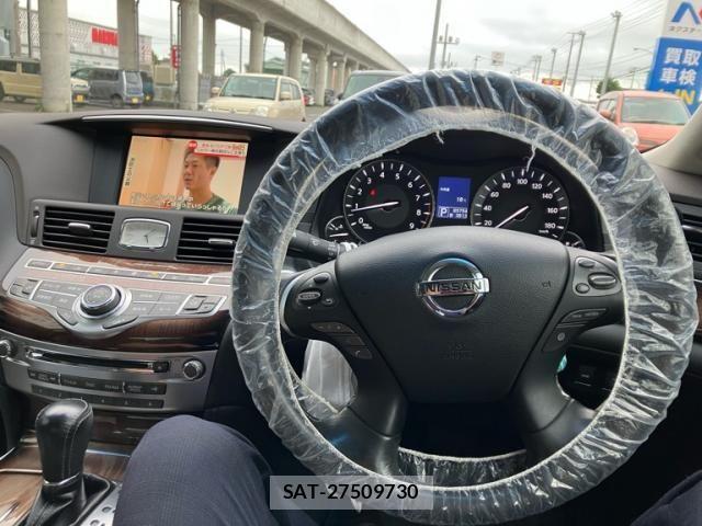 Nissan FUGA 2011-05 8335961-17