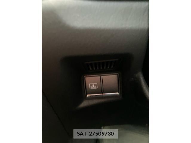Nissan FUGA 2011-05 8335961-21