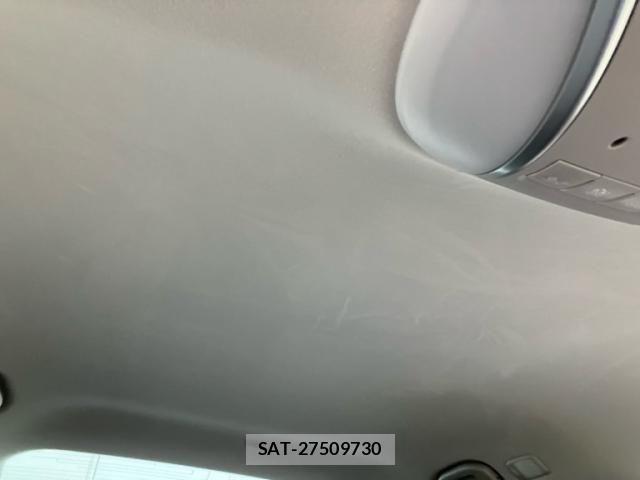 Nissan FUGA 2011-05 8335961-24