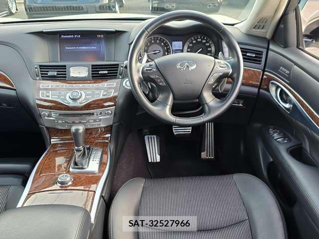 Nissan FUGA 2015-09 8335959-16