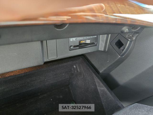 Nissan FUGA 2015-09 8335959-25
