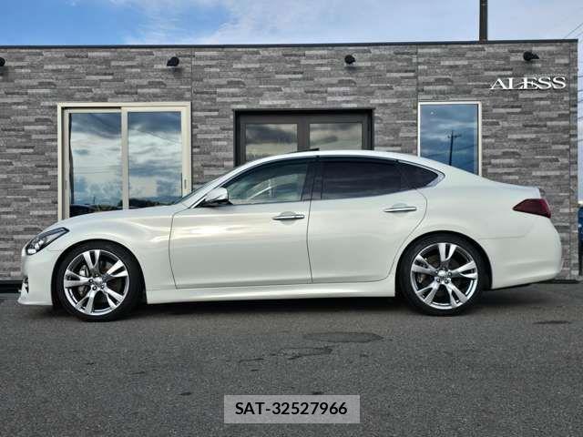 Nissan FUGA 2015-09 8335959-4