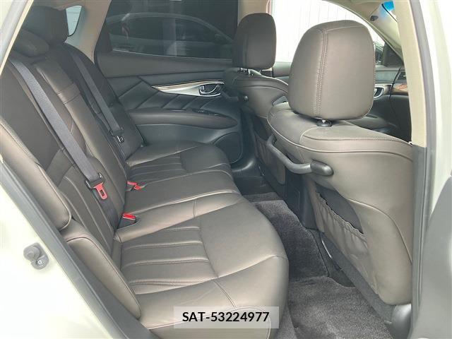 Nissan FUGA 2018-01 8354557-11