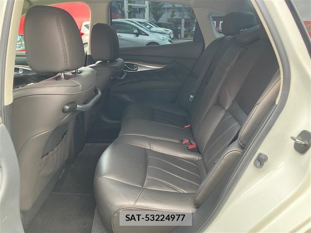 Nissan FUGA 2018-01 8354557-13