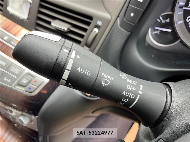 Nissan FUGA 2018-01 8354557-28
