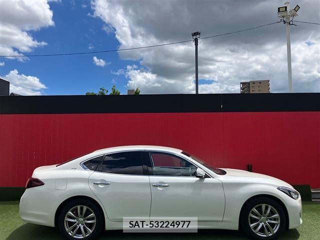 Nissan FUGA 2018-01 8354557-3