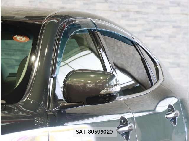 Nissan FUGA 2013-08 8366059-18
