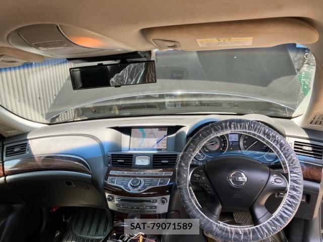 Nissan FUGA 2011-08 8366062-17