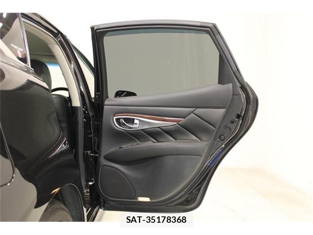 Nissan FUGA 2015-03 8457561-29