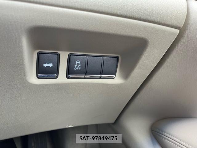 Nissan FUGA 2010-01 8562022-13