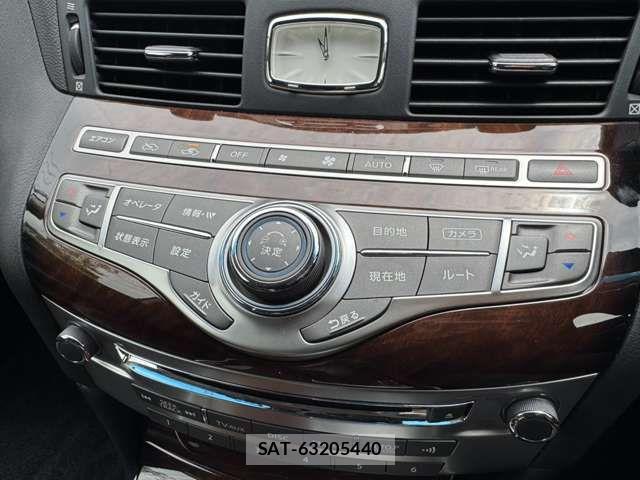 Nissan FUGA 2012-08 8742378-9