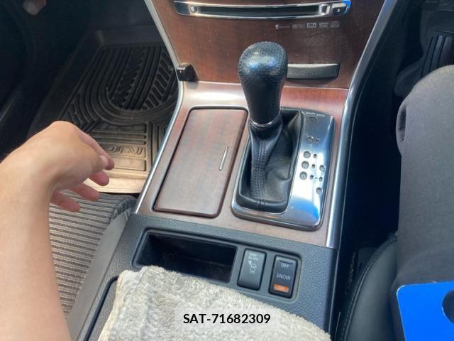 Nissan FUGA 2008-06 8742380-20
