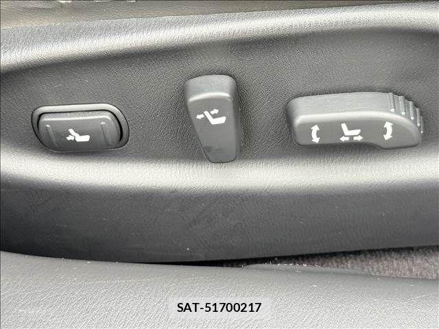 Nissan FUGA 2012-05 8780403-16