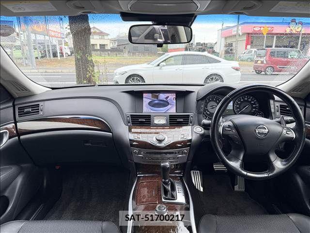Nissan FUGA 2012-05 8780403-1
