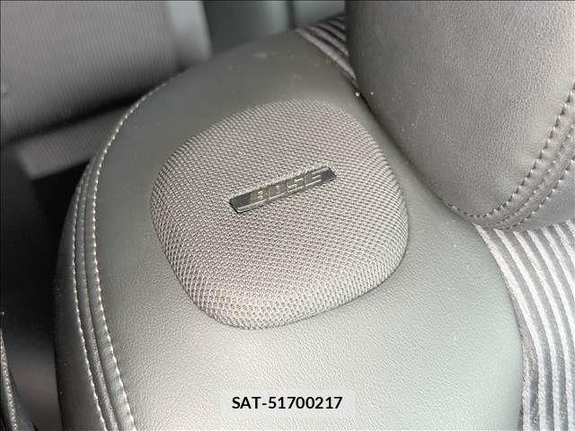 Nissan FUGA 2012-05 8780403-26