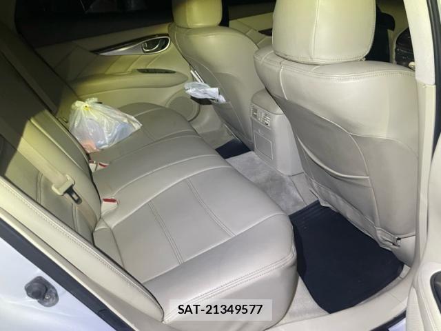 Nissan FUGA 2012-03 8849155-13
