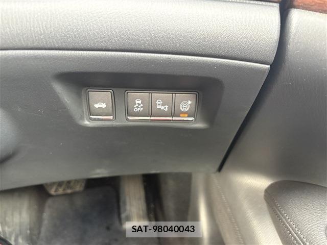 Nissan FUGA 2017-01 3374102-27