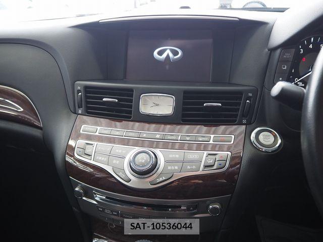 Nissan FUGA 2017-12 5868310-12