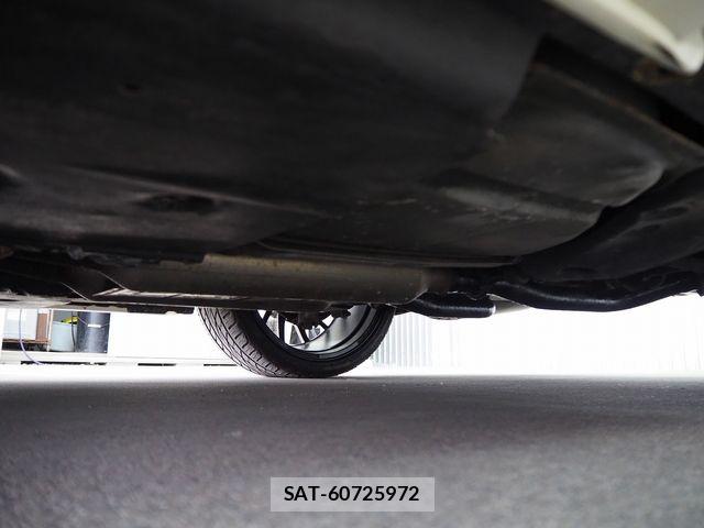 Nissan FUGA 2015-03 6815050-23