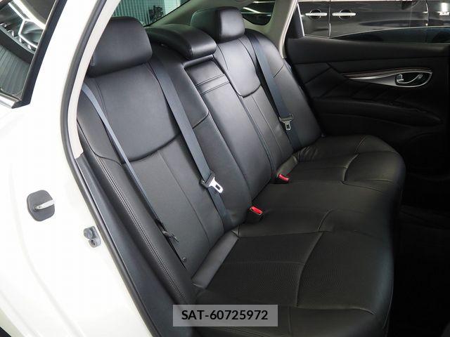 Nissan FUGA 2015-03 6815050-26