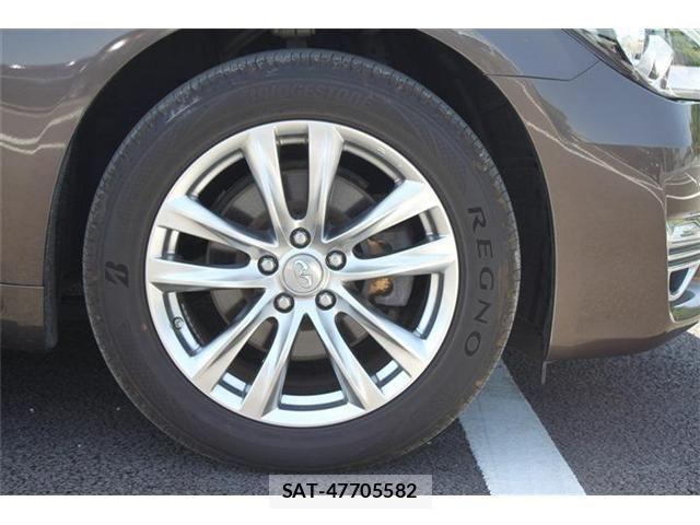 Nissan FUGA 2018-02 6993835-12