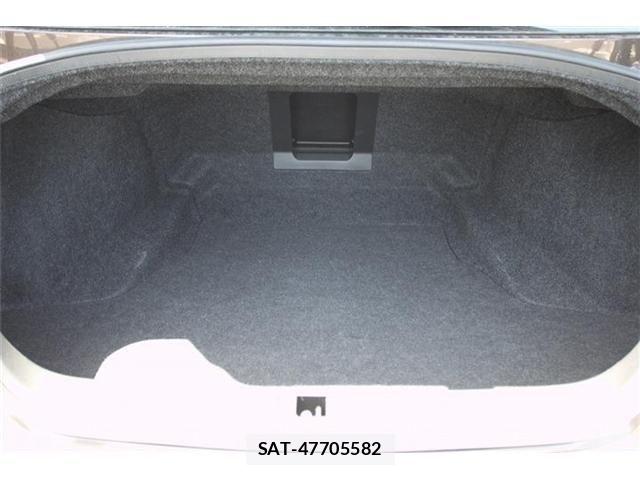 Nissan FUGA 2018-02 6993835-17