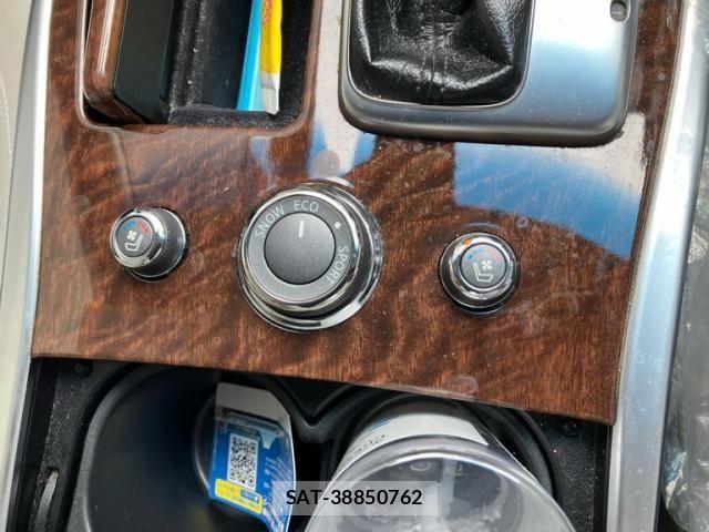 Nissan FUGA 2017-07 7357892-21