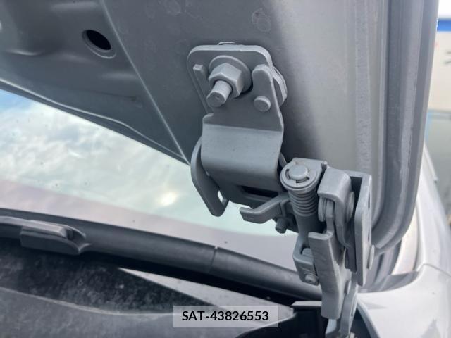 Nissan FUGA 2013-07 7454536-9