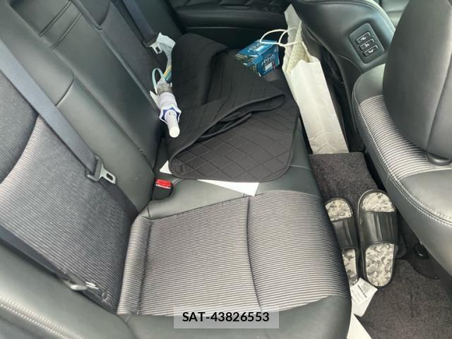 Nissan FUGA 2013-07 7454536-16