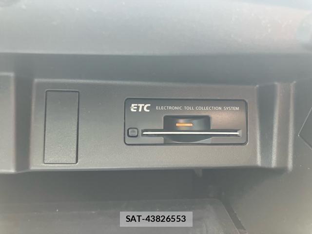 Nissan FUGA 2013-07 7454536-24
