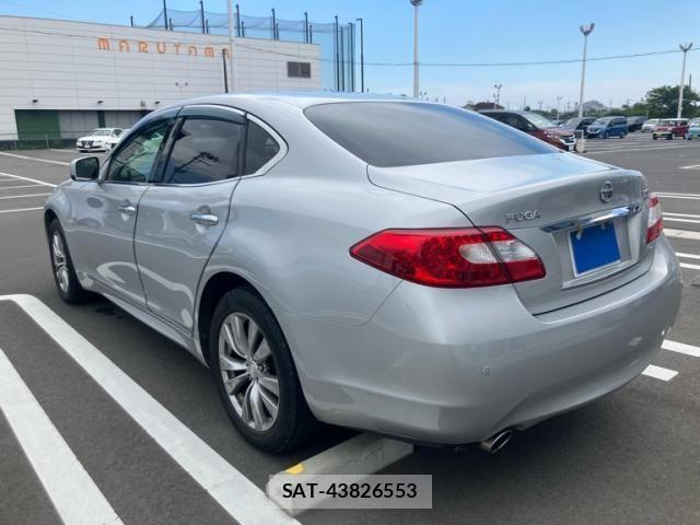 Nissan FUGA 2013-07 7454536-4