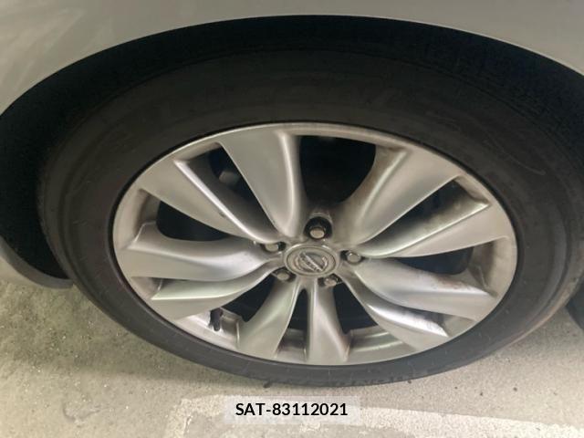 Nissan FUGA 2009-11 7723645-5