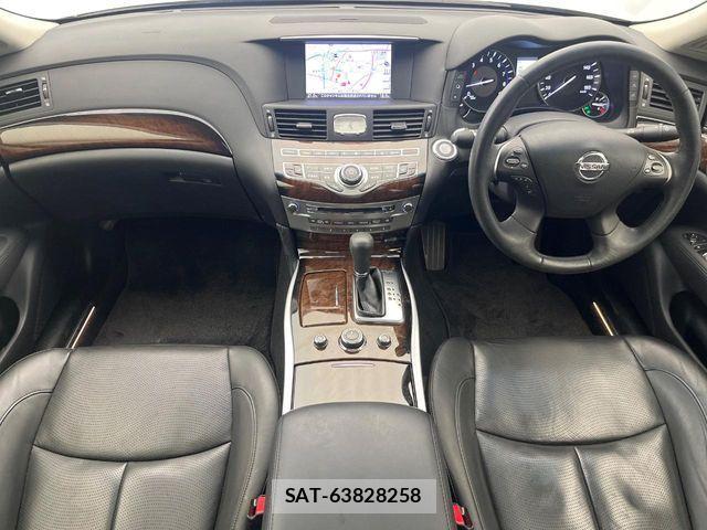 Nissan FUGA 2012-07 8035727-1