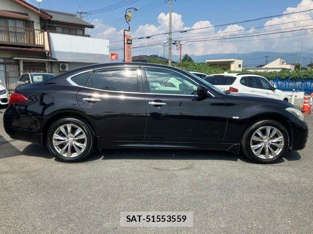 Nissan FUGA 2013-03 8207660-4