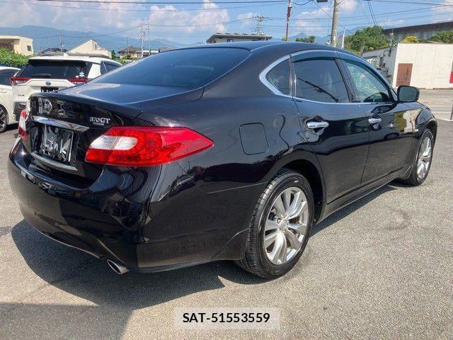 Nissan FUGA 2013-03 8207660-5