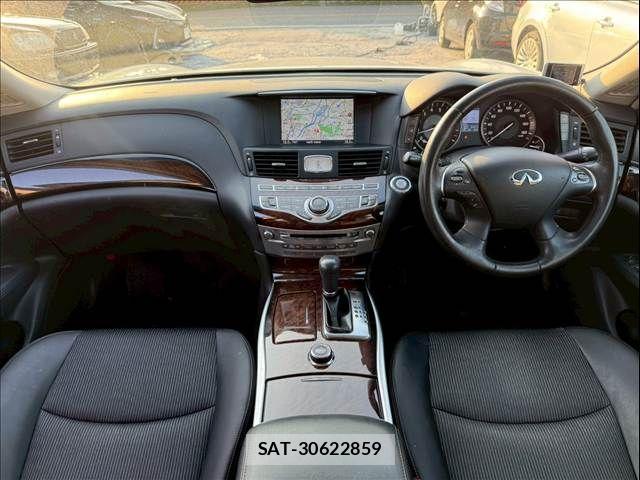 Nissan FUGA 2010-03 8562026-9