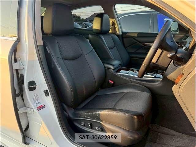 Nissan FUGA 2010-03 8562026-10