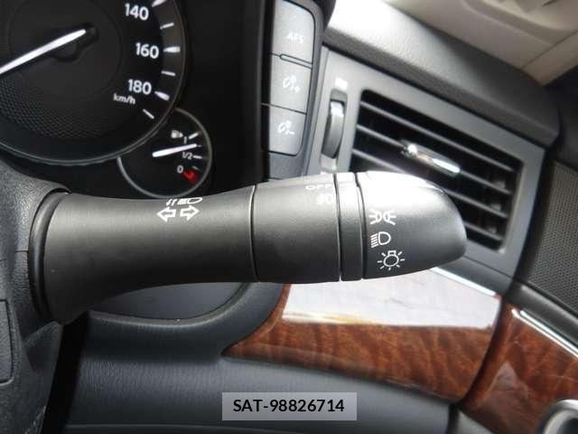Nissan FUGA 2019-09 8829211-9