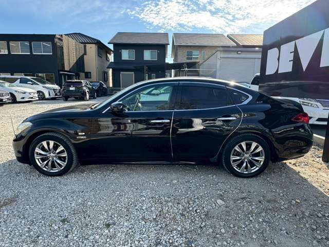 Nissan FUGA HYBRID 2011-01 1545468-18