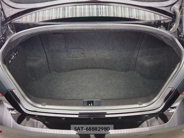 Nissan FUGA HYBRID 2016-03 1585641-11