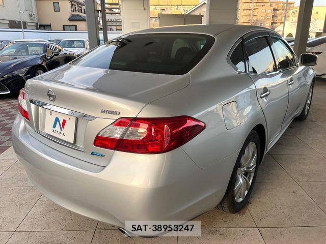 Nissan FUGA HYBRID 2011-11 3374108-16
