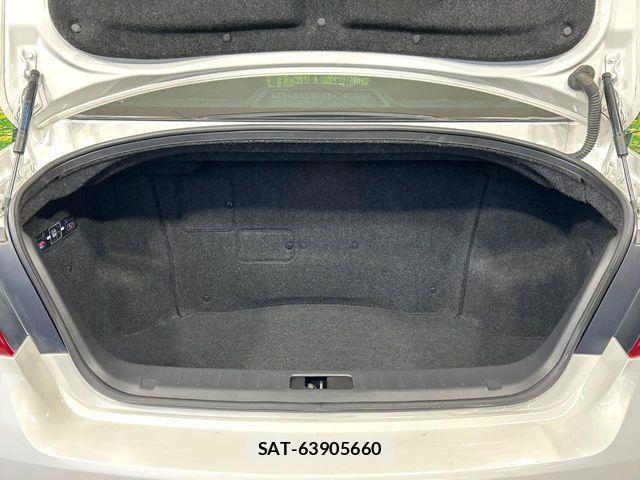 Nissan FUGA HYBRID 2011-05 3934256-9
